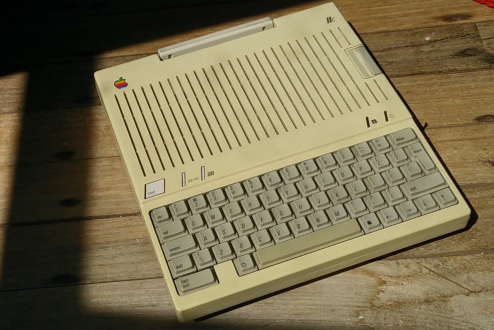 apple-iie-2